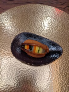 Benu: stuffed mussel with glass noodles and fine vegetables